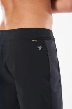 Rip Curl Mirage 3-2-One Ultimate 19″ Boardshorts -Rip Curl osi pimg 07xmbo 0090 7