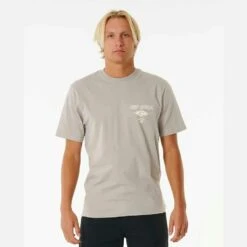 Rip Curl Fade Out Icon Tee 27 Rip Curl Fade Out Icon Tee -Rip Curl osi pimg 0camte 2019 7 1